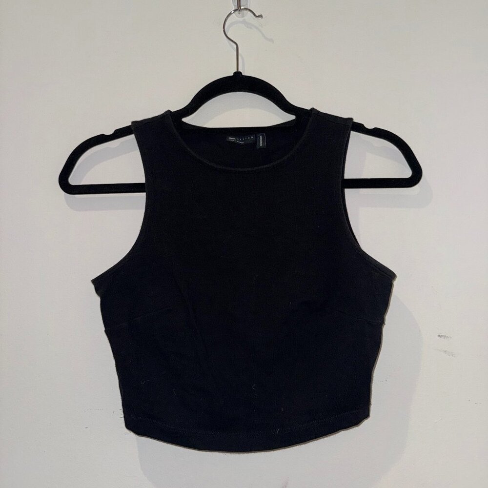 Black crop top